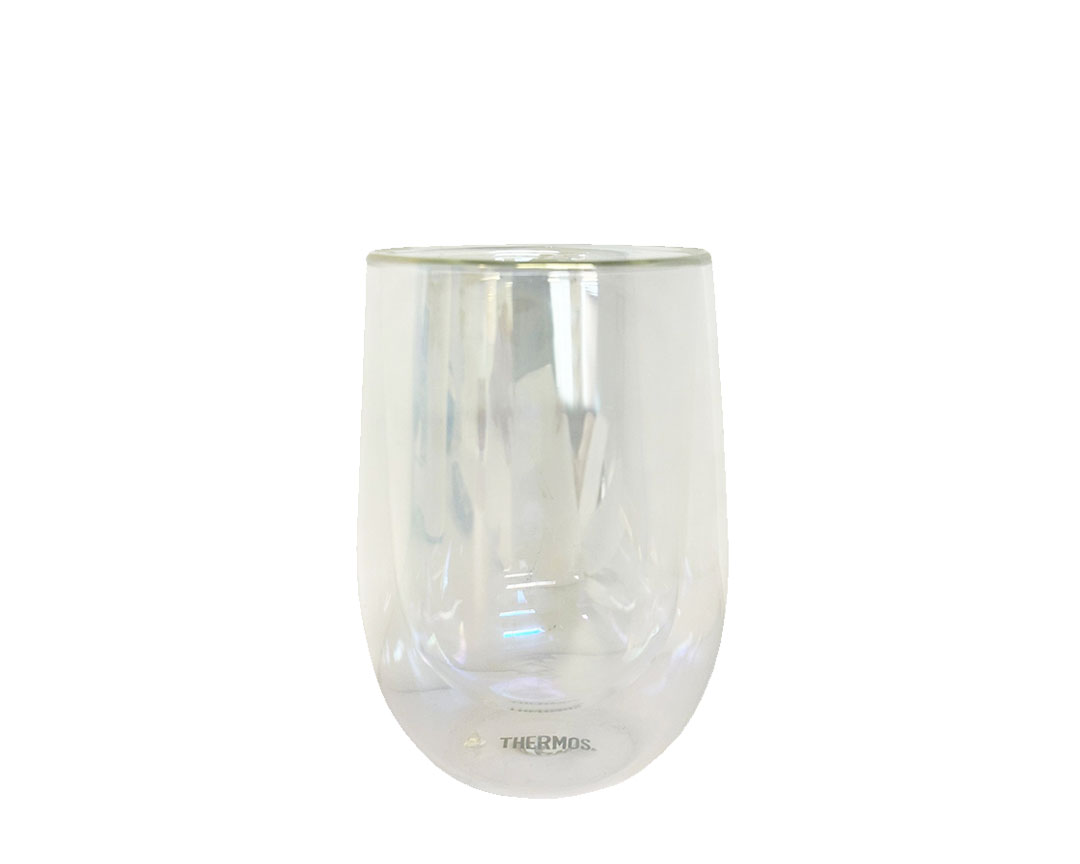 Características


	Vaso de vidrio de Borosilicato con doble pared
	Capacidad 260 ml
	Resistente a altas temperaturas
	Puede utilizarse para café, infusiones, capuccino, frappé, etc.

