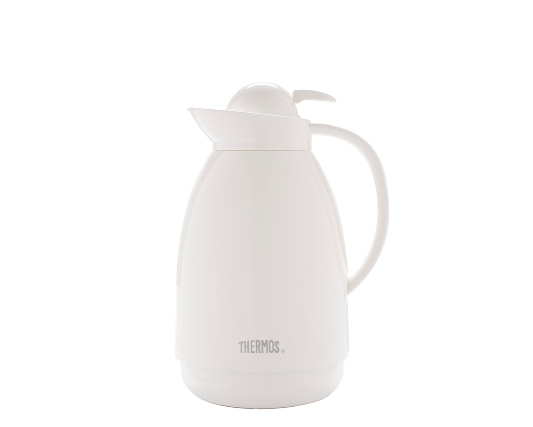Características:


	Diseño elegante
	 Ampolla de vidrio
	Tapa con sistema "Push &amp;amp; Pour" (no se necesita abrir la tapa para servir)
	Líquidos fríos 12 horas y calientes por 6 horas
	Incluye caja para regalo.
	Medidas: 26 cm x 14.7 cm x 18 cm (alto x ancho x longitud)


jarra - jarras
