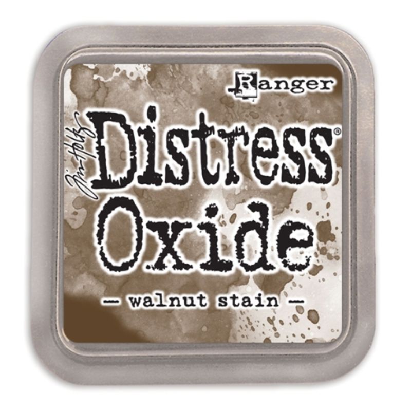  

Tinta Distress Oxide es una fusión de tinta de pigmento y colorante reactivo al agua que crea un efecto oxidado cuando se rocía con agua. Úsalo con sellos, plantillas y directo a la superficie. Puedes utilizarla con el aplicador de tinta. Tamaño: 7.6 x 7.6 cm.

Equipo ScrapyArt

 

 
