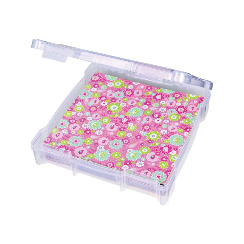Estuche organizador de plastico resistente, especial para cartulinas de 12 x 12&quot;.
