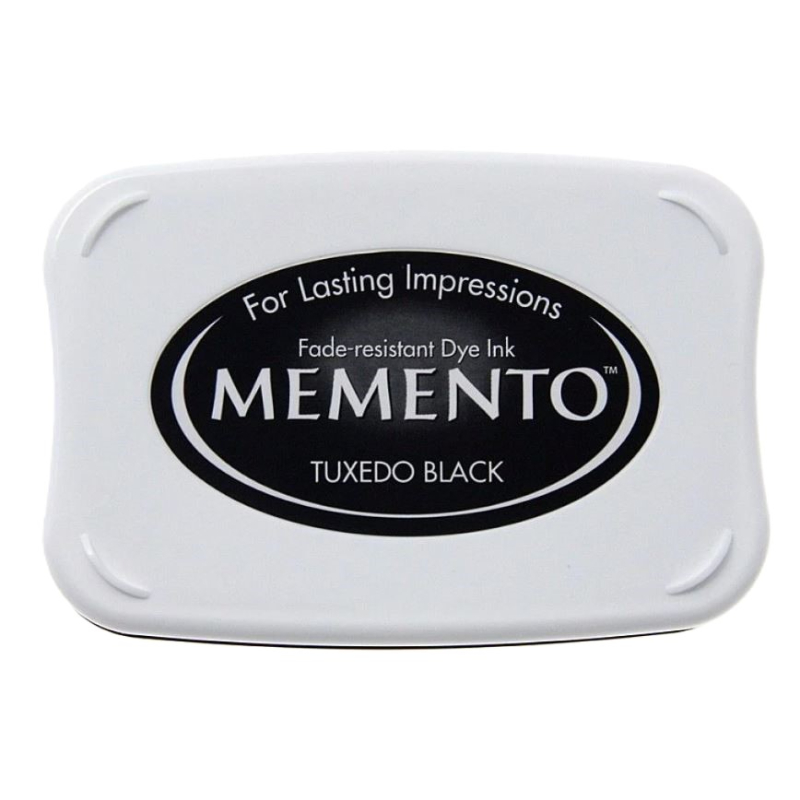 Las almohadillas de tinta Tsukineko memento presentan tintas de tinte extraordinariamente resistentes a la decoloración que las han convertido en un elemento básico para los artesanos de papel nuevos y experimentados.

medidas: 10 cm x 7 cm
