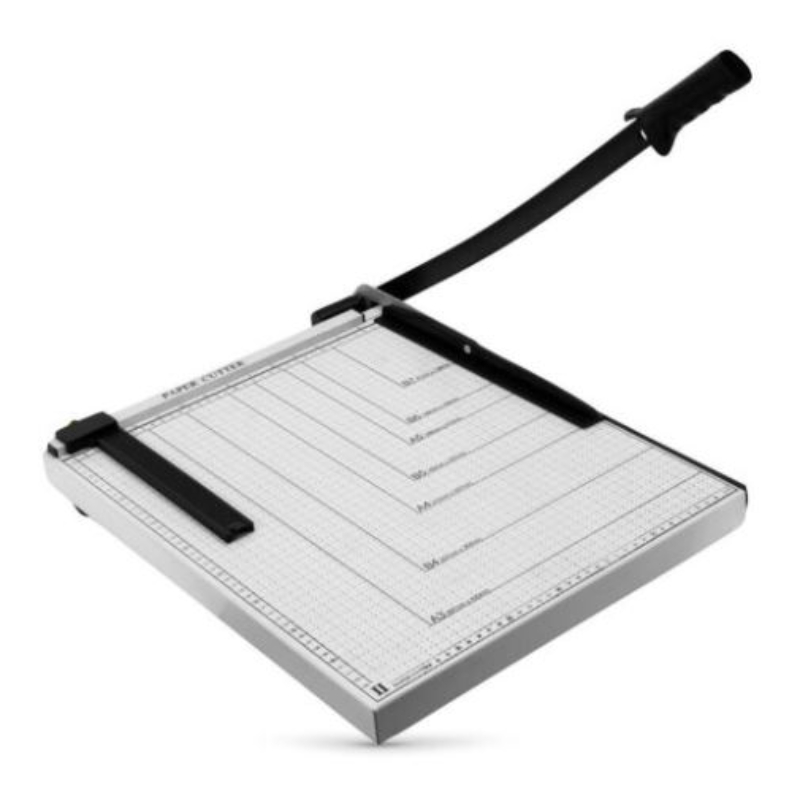 Guillotina de palanca de facil manejo tamaño A3

Facil de ajustar a diferentes medidas 

Tiene su sistema de seguridad

Corta papel hasta 44cm
