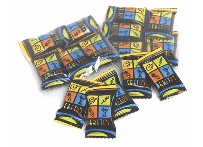 Pack con 5 caramelos con logo, variedad de diseños en un pack novedoso y original.
