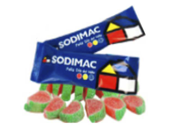 Stick Snack es de forma rectangular por lo cual se usan golosinas pequeñas tipo aciditos, gomitas, bolas de cereal, etc...
