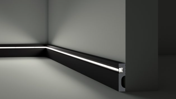 **Precio por Unidad** 

**No incluye led**

- Longitud: 1.97 m
- Altura: 80 mm
- Ancho: 20 mm
- Material compuesto de poliuretano extruido: espuma homogénea de células finas y compactas, de color blanco.
- Densidad: Ca. 220 kg/m3
- Temperatura de colocación: +10°C a +30°C
  (idealmente +15°C a +25°C).
- Temperatura de utilización: max. +70°C
- Dureza de la superficie: ca. 30 según la norma DIN 53505/ISO 868.


	Capa de pintura de imprimación acrílica NEGRO.
	Superficies perfectamente lisas con extremos bien definidos.
	Superficie estriada en el dorso para facilitar la adherencia del pegamento.
	Las superficies deben estar limpias, secas, desempolvadas, desgrasadas y lisas; deslustrar si es necesario.


