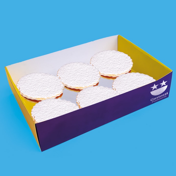 Caja x6 unds de alfajor de maizena rellenos de manjar y decorado con azúcar impalpable.
