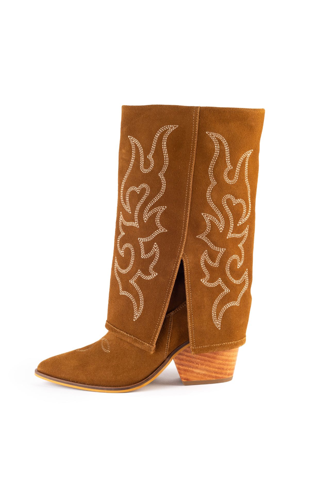 DESCRIPCIÓN DEL PRODUCTO

Exterior: Cuero
Interior: Cuero y Textil
Plantilla: Cuero

Altura de Taco: 8 cm
Largo de Bota: 24 cm

HECHO A MANO EN PERU

Este modelo es talla exacta, te recomendamos usar tu talla habitual, puedes escribirnos por WhatsApp para poder asesorarte.

