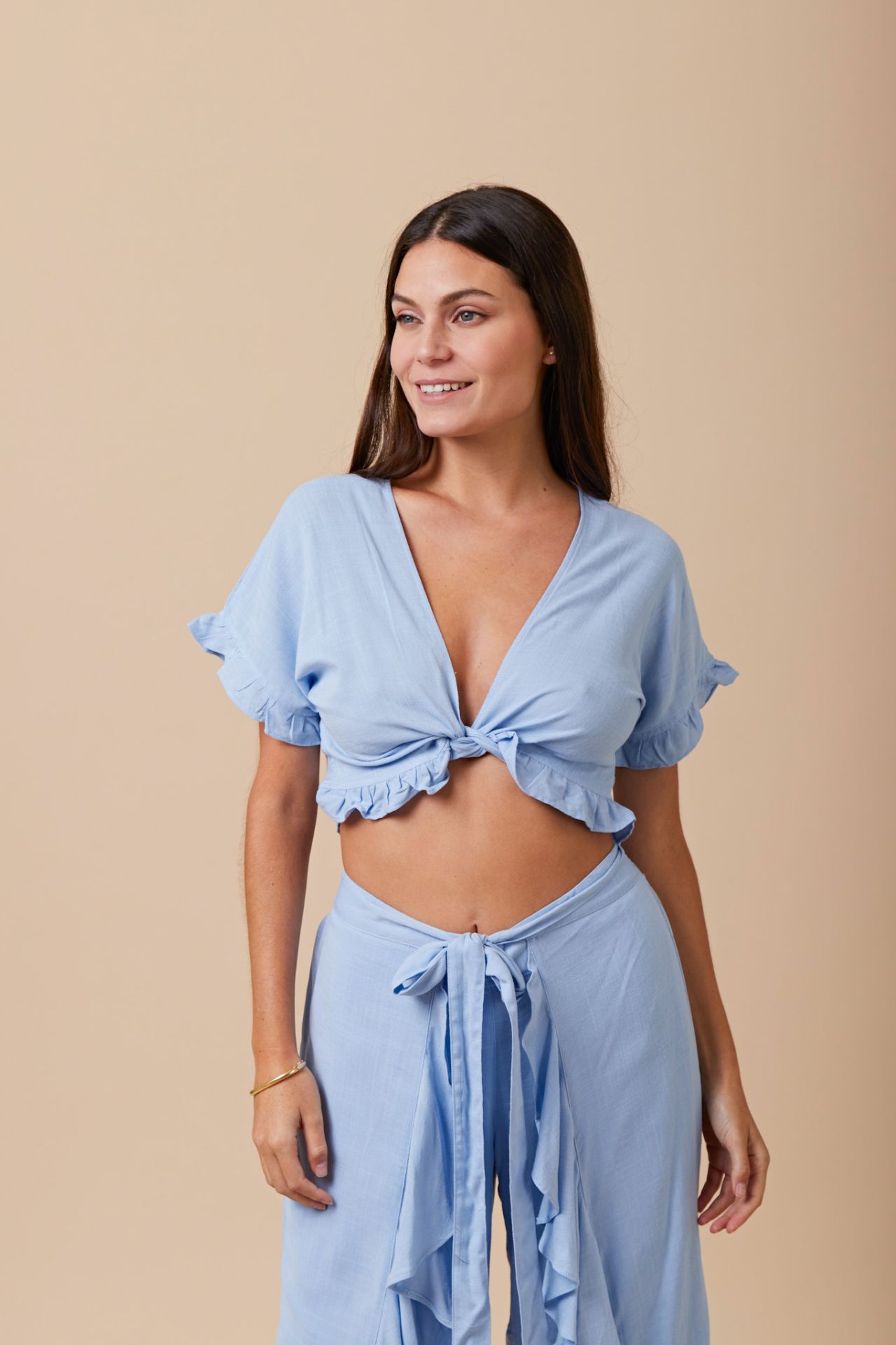Talla única:
Busto 94 cm
Cintura 60cm
