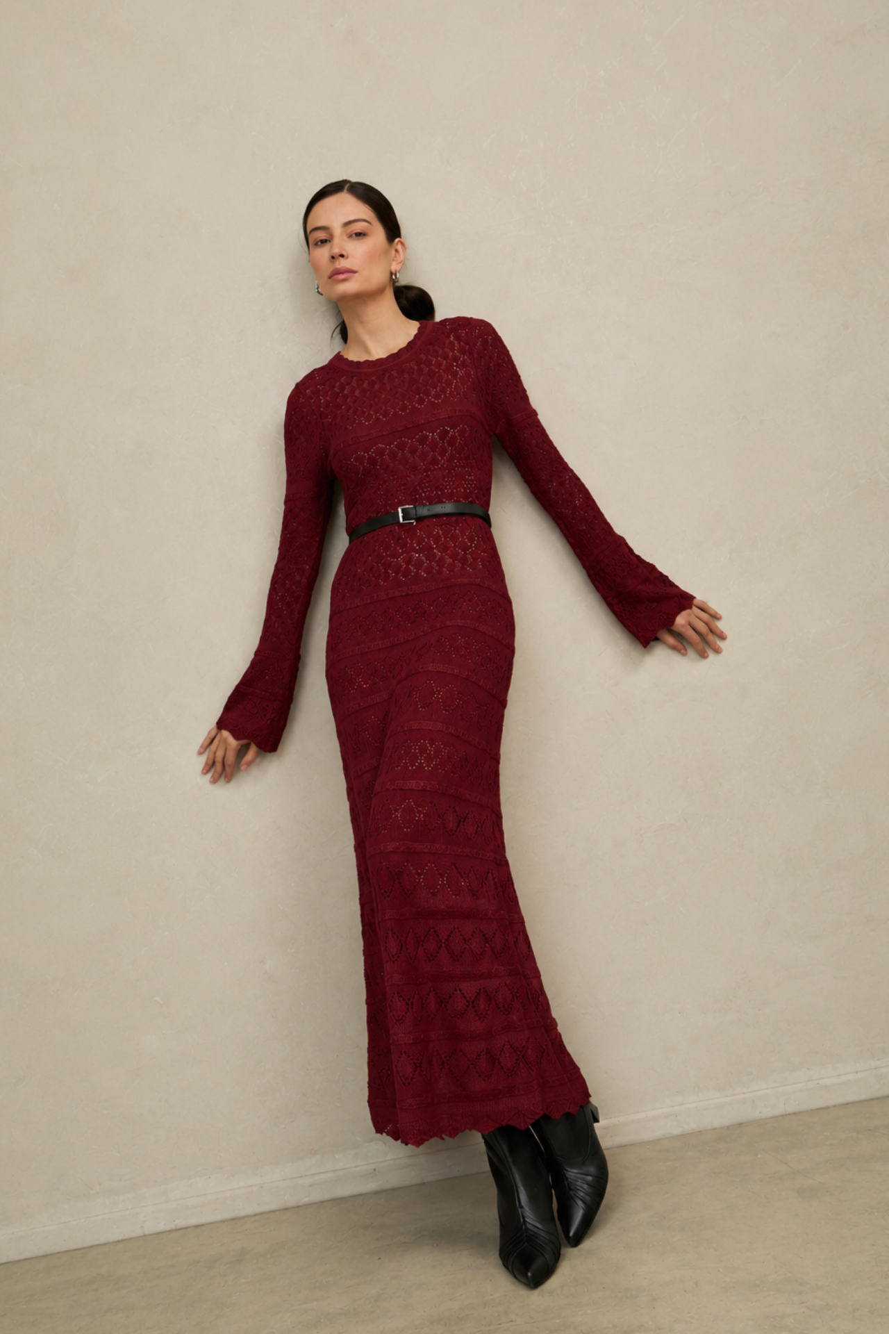 TALLA S 

Busto  78 cm  / expande hasta 92 cm 

Cintura 62 cm / expande hasta 70 cm 

Cadera 86 cm / expande hasta 94 cm 

Largo de manga   61 cm 

Largo de vestido  126 cm 

TALLA M

Busto  82 cm  / expande hasta 96 cm 

Cintura 66 cm / expande hasta 74 cm 

Cadera 90 cm / expande hasta 98 cm 

Largo de manga 62 cm 

Largo de vestido 128 cm 

TALLA L

Busto  86 cm  / expande hasta 100 cm 

Cintura 70cm / expande hasta 80 cm 

Cadera 94 cm / expande hasta 104 cm 

Largo de manga 63 cm 

Largo de vestido 130 cm 

